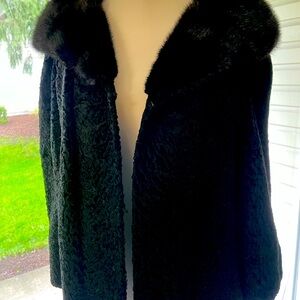 Women’s VINTAGE MARSHALL FIELD & COMPANY Textured Jacket with Fur Collar